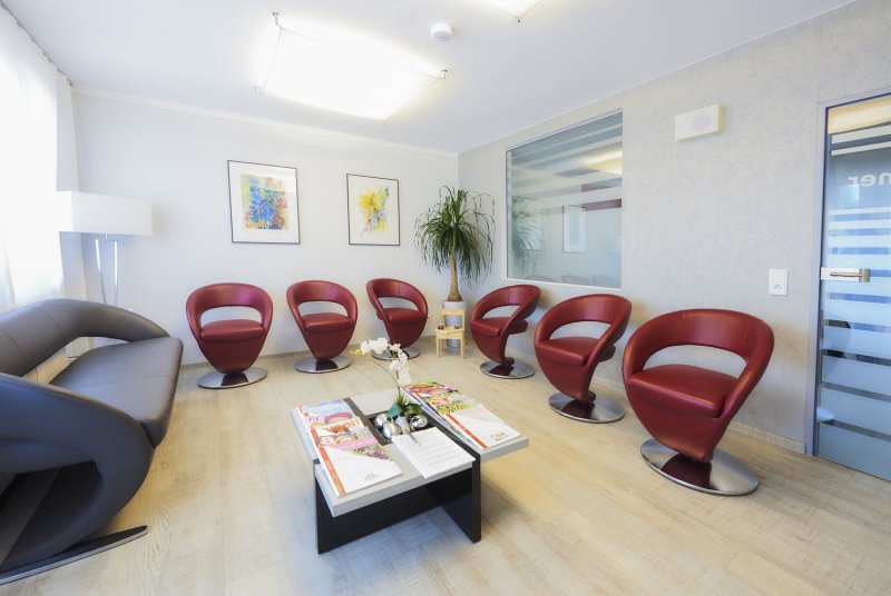 Unsere Praxis Zahnärztin Dr. Sabine Raith Moosburg